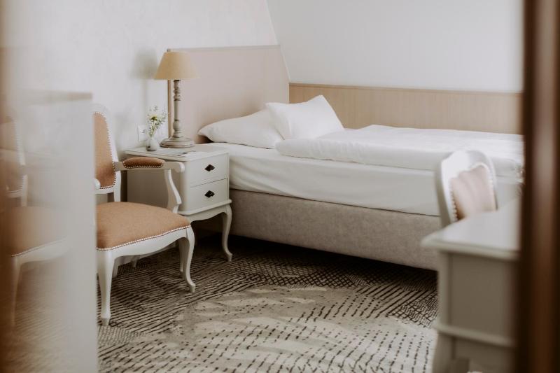 Standard Single Room image 1