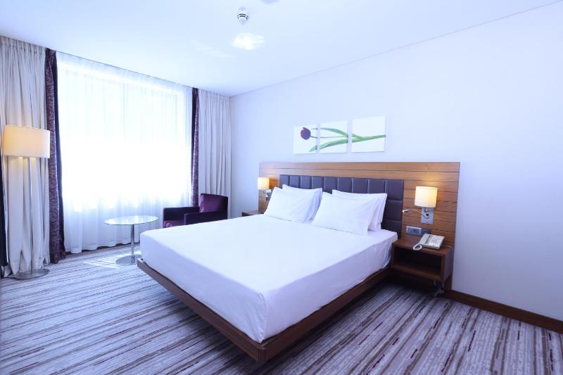 King Room image 4
