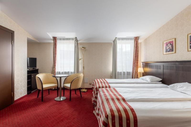 Superior Double or Twin Room image 3