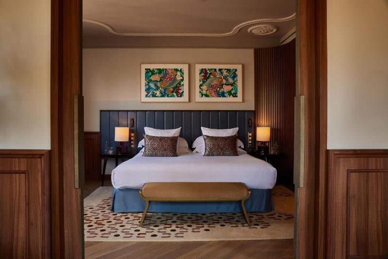 Grand Suite image 3