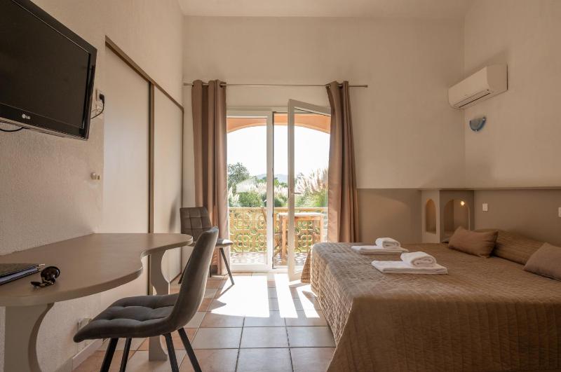 Standard Double Room with Maquis View image 3
