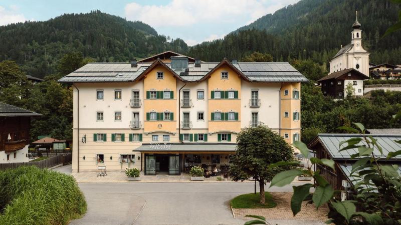 Superior Double Room - Main Building image 2