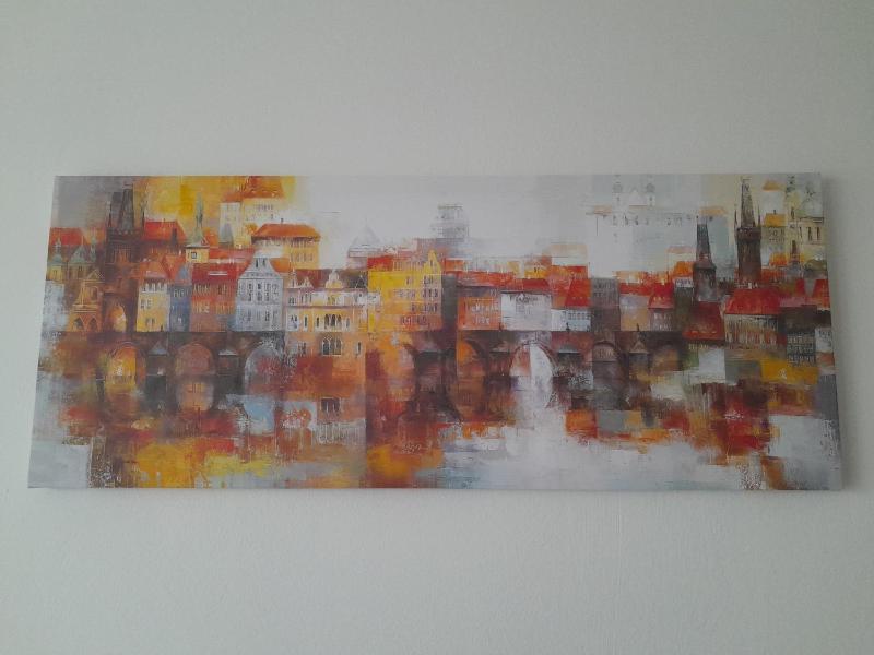 Single Room with Shared Bathroom image 4