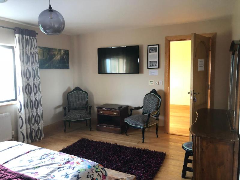 Ballyhourode House B&B - image 10