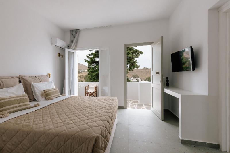 Two-Bedroom Family Room with Mountain View image 1