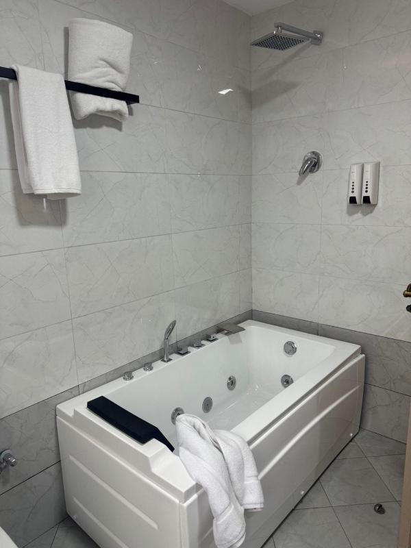 Bentark Hotel - image 12