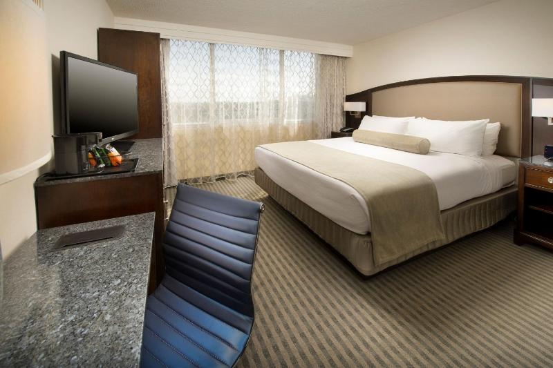Skybridge Seattle Airport Hotel - image 3