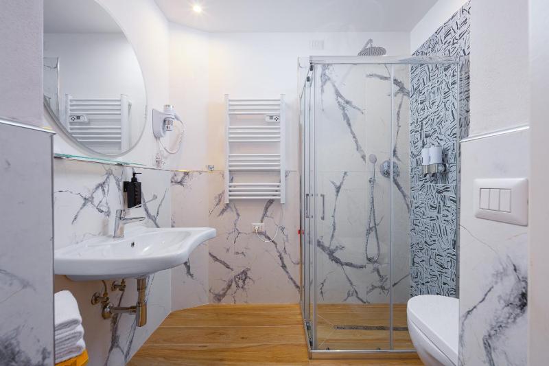 Triple Room image 3