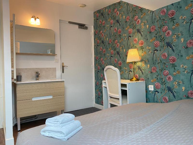 Hotel Saint Yves - image 30