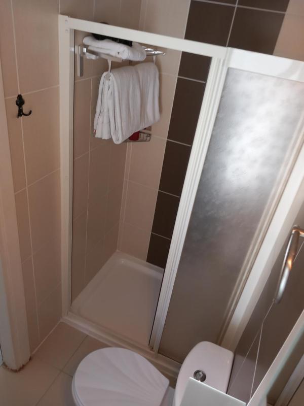 Double Room image 2