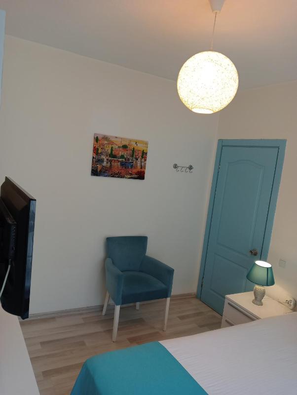 Double Room image 4