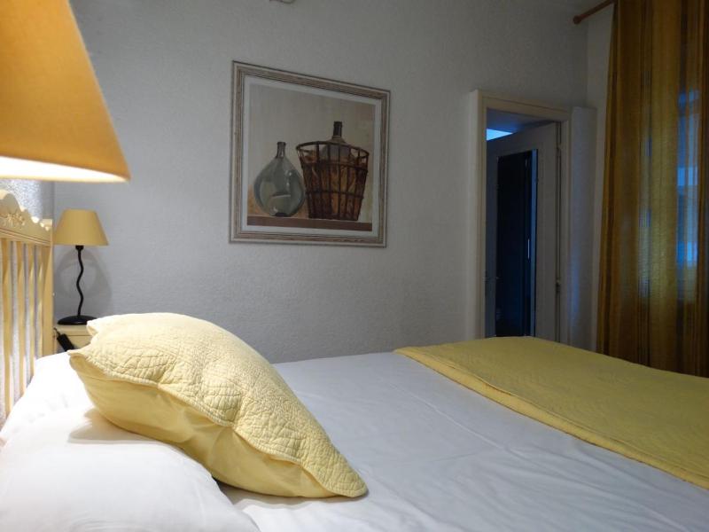 Budget Double Room image 4