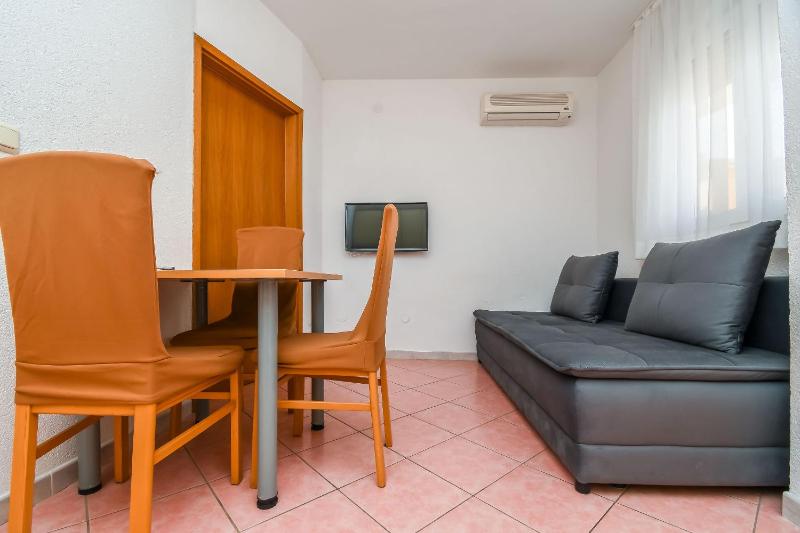 One-Bedroom Apartment - Second Floor image 4