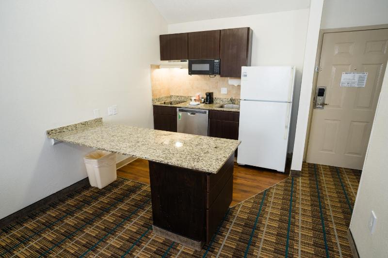 Double Suite with Two Double Beds - Non-Smoking image 3
