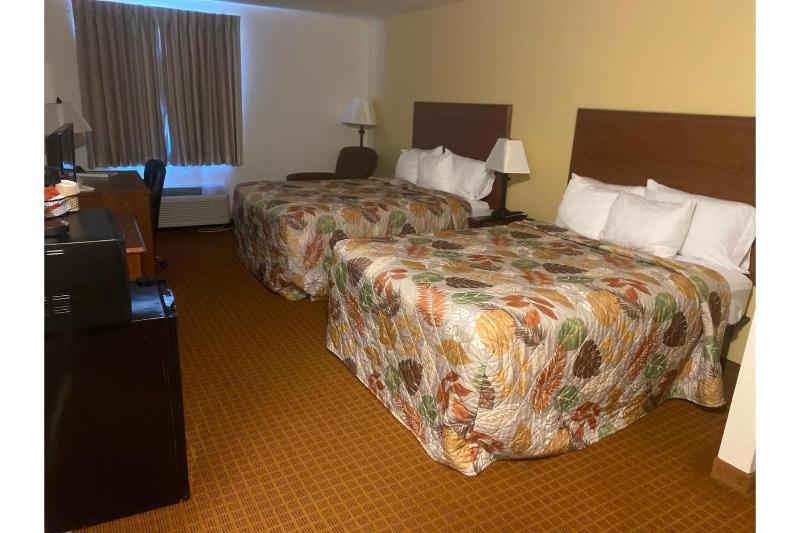 2 Queen Beds Accessible Non-Smoking image 4