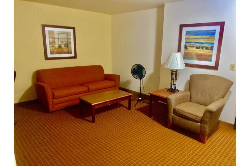 Large Single Room image 3