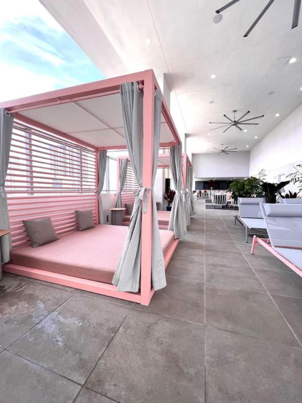 Ocean View Entire Condo In Downtown With Pool and Gym - image 12