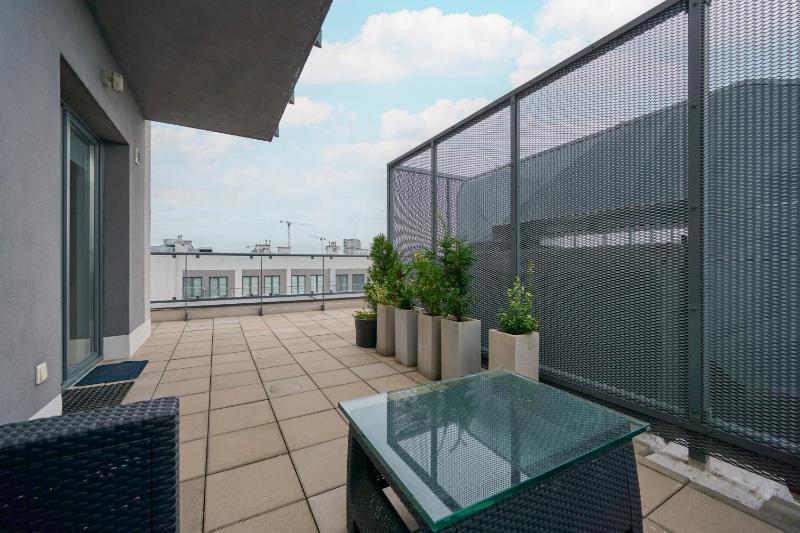 Beautiful Apartment with Spacious Balcony by Noclegi Renters - image 9