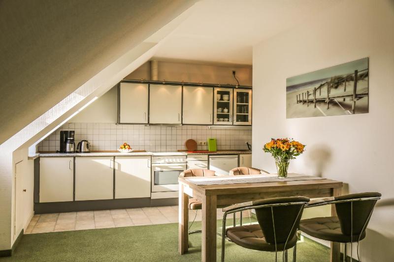 Apartment image 3