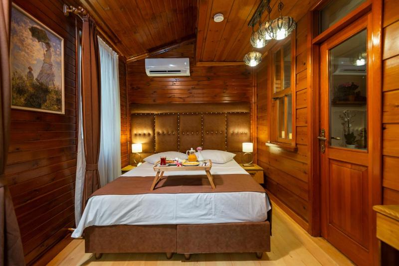 Superior Double Room image 3