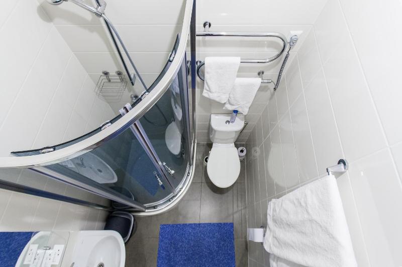 Triple Room image 3