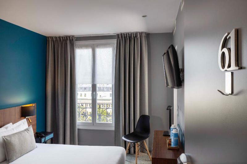 Superior Double Room image 4