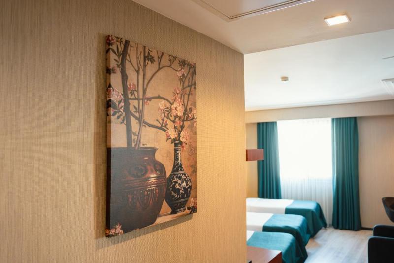 Standard Triple Room image 1