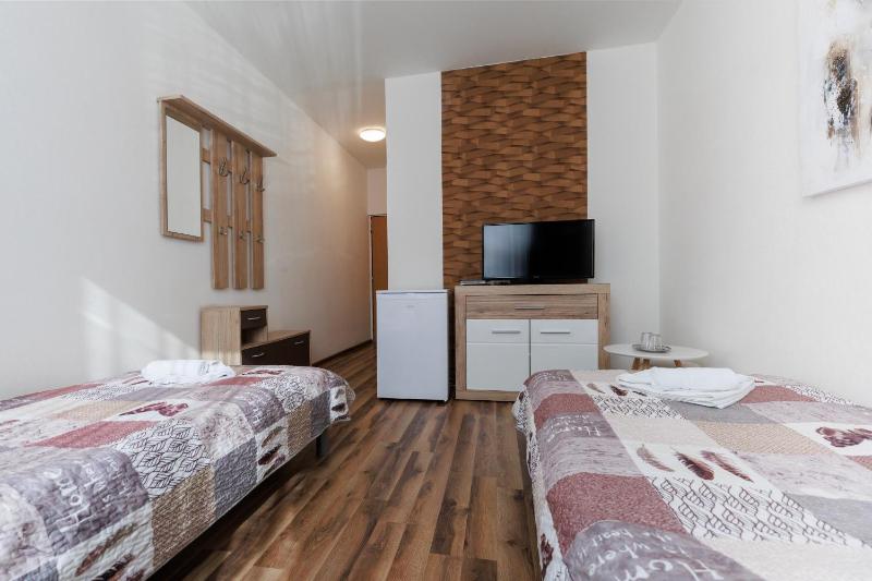 Superior Twin Room image 4
