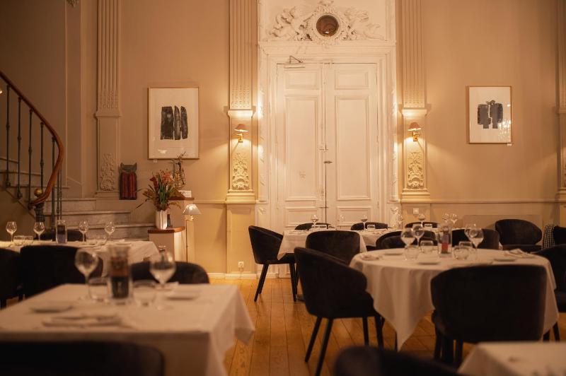 Le Grand Hotel - image 25