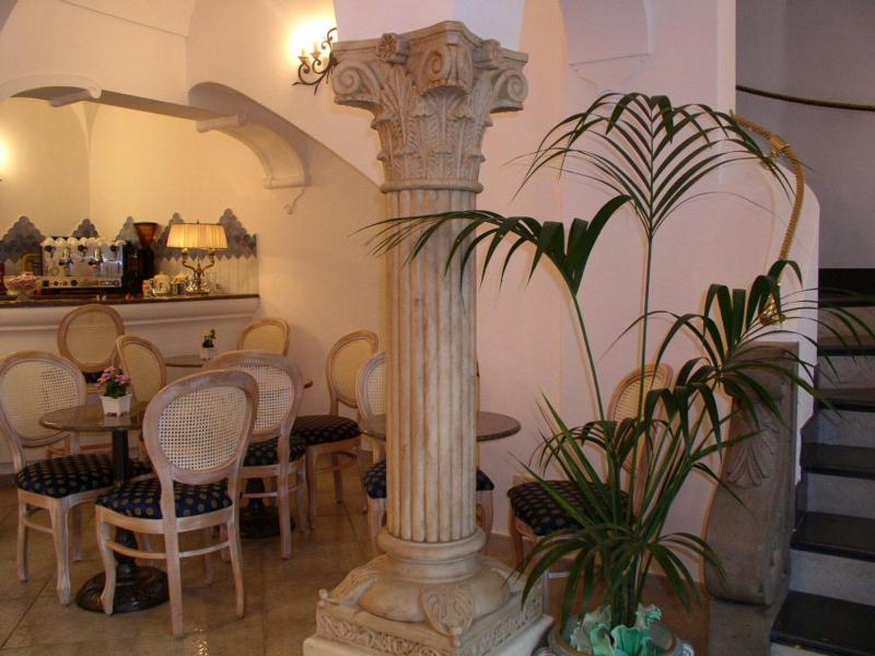 Hotel Reginella - image 11
