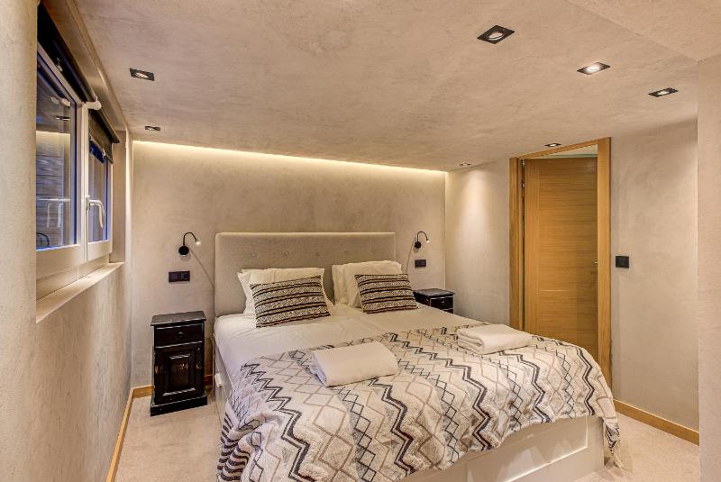 Chalet Kaiya Alpes Agency Les Praz Chamonix Sleeps 8 - image 17