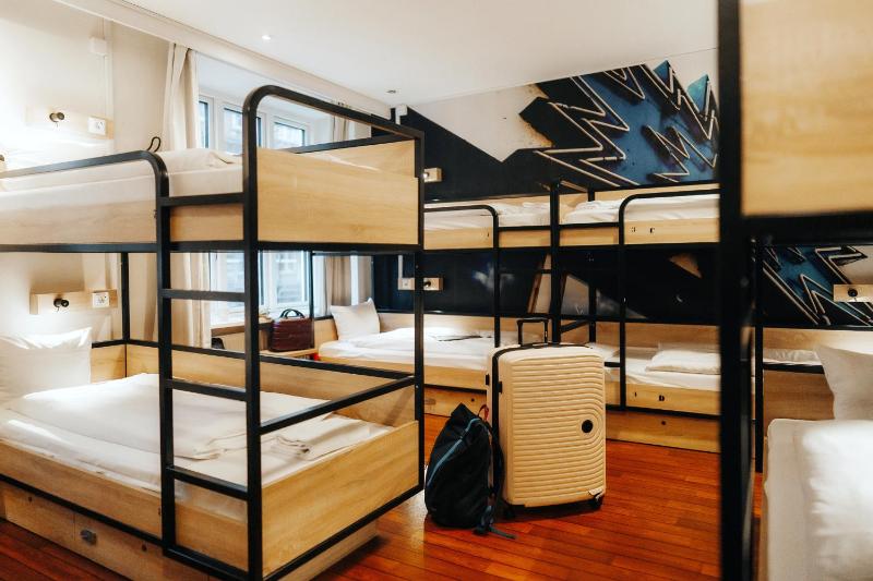 Bed in 10-Bed Mixed Dormitory Room image 4