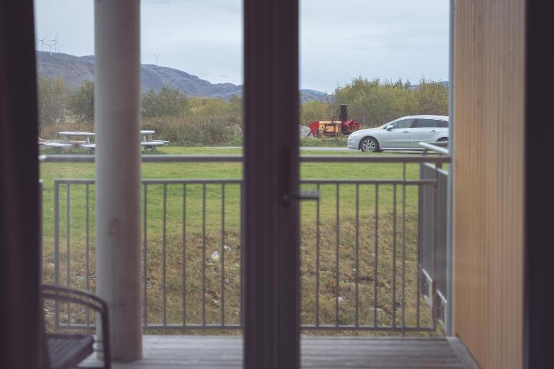 Superior Twin Room- Balcony image 3
