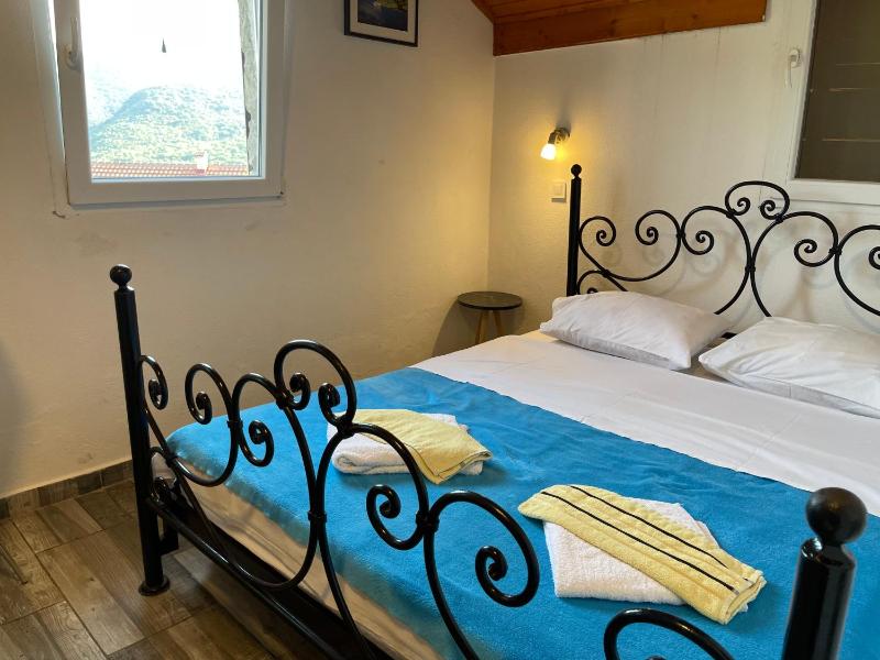 King Room with Lake View image 1