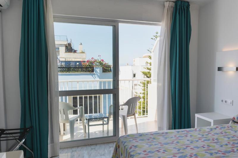 Double Room with Terrace image 1