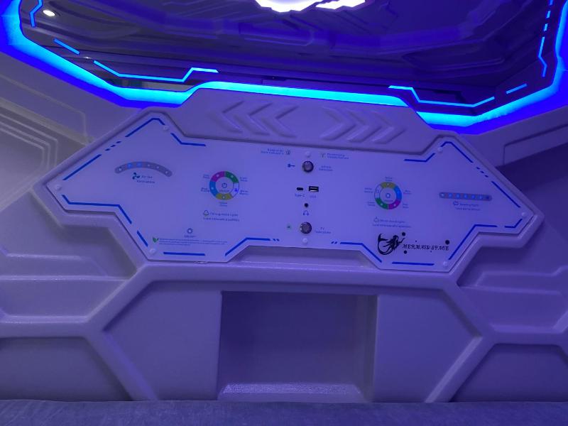 Mermaid Space Capsule Hostel Palermo - image 42