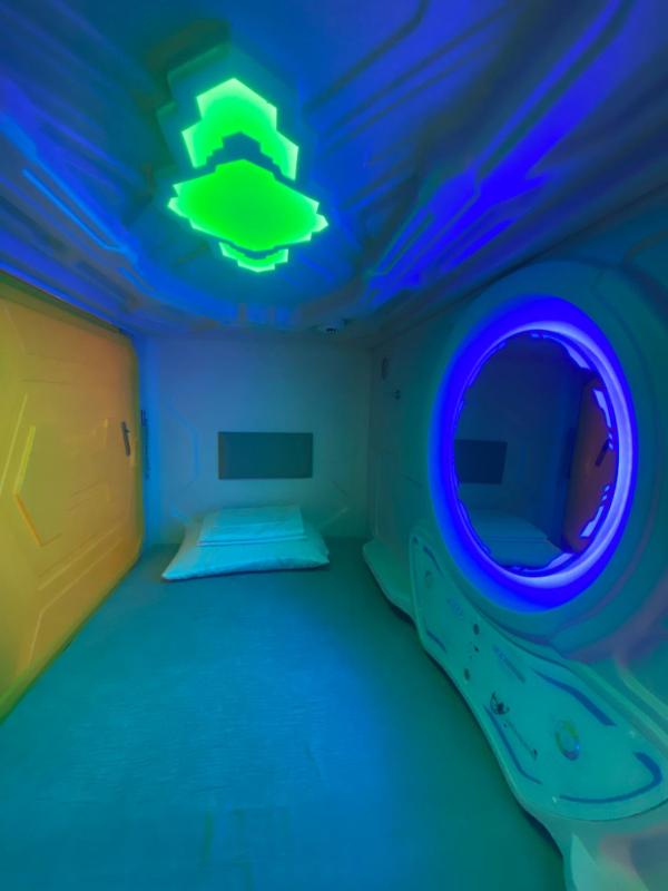 Mermaid Space Capsule Hostel Palermo - image 35