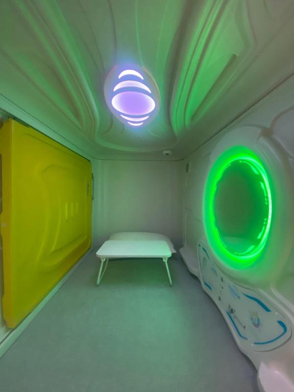 Mermaid Space Capsule Hostel Palermo - image 17