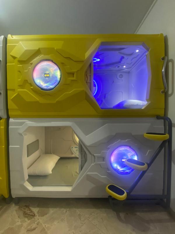 Mermaid Space Capsule Hostel Palermo - image 15