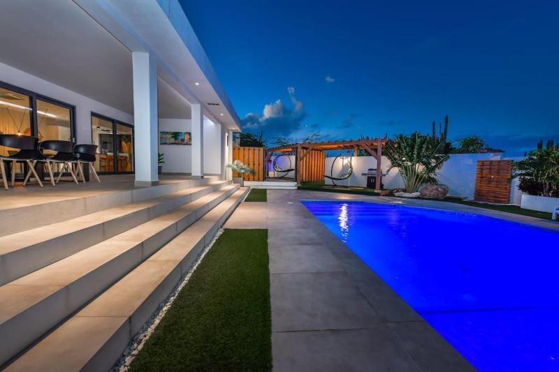 Casa Graziano Luxury 5BR Family Villa Pool Whirlpool & Tropical Garden - image 10