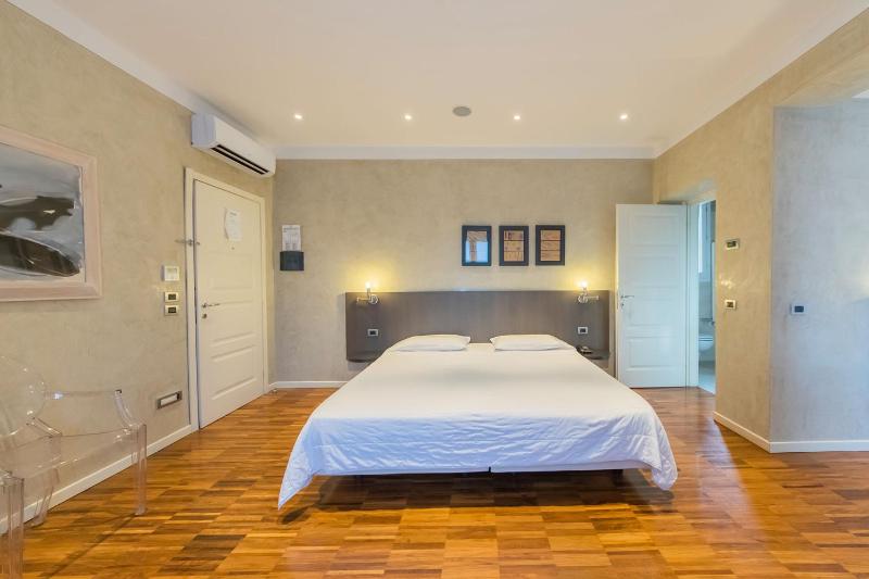 Triple Room image 3