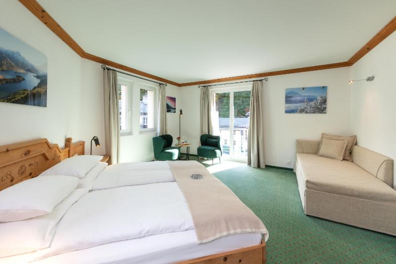 Superior Double Room image 4
