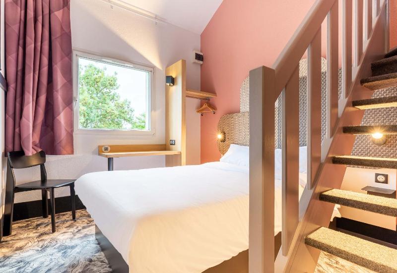 Quadruple Room image 3