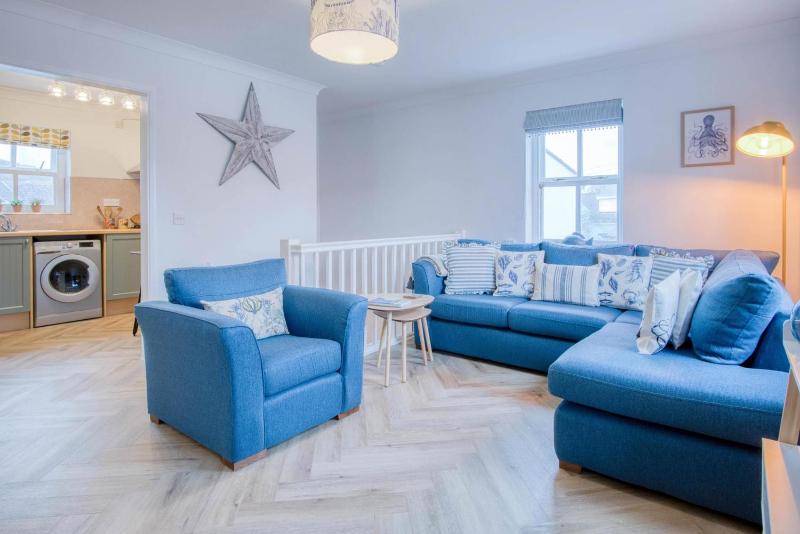 Kilmore House - 2 Bedroom Apartment - Tenby - image 1