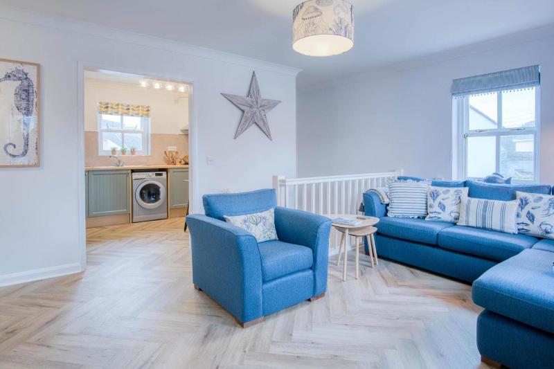 Kilmore House - 2 Bedroom Apartment - Tenby - image 11
