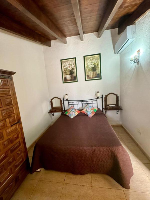 One-Bedroom Apartment with Terrace image 2