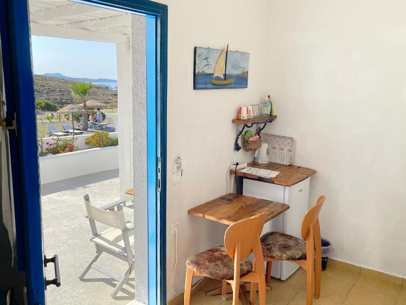 Classic Double Room with Sea View image 4