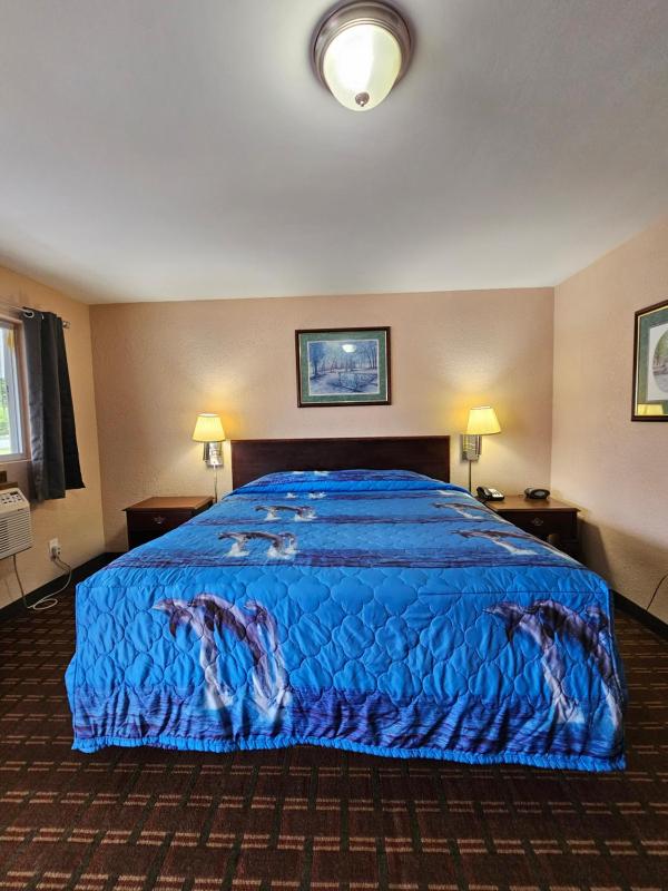 Standard King Room image 1