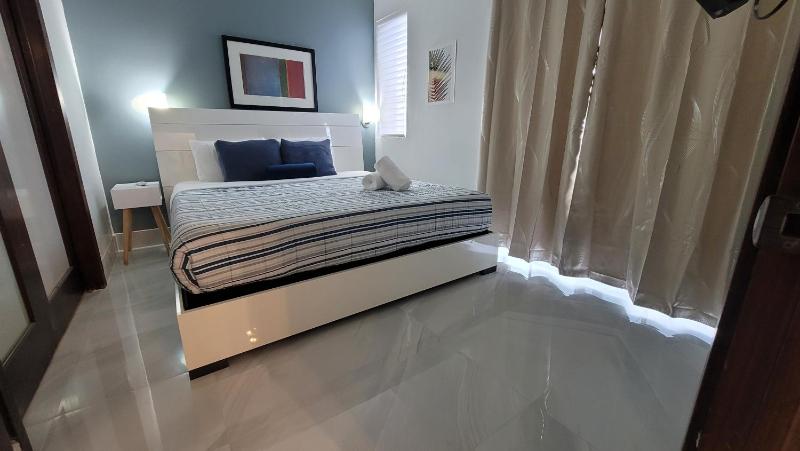 Strand Ocean Drive Suites - image 11