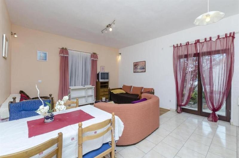 Apartment Zvone - image 10